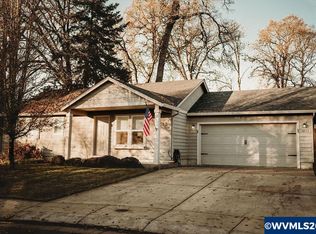 3833 Oakmont Loop NE, Albany, OR 97322