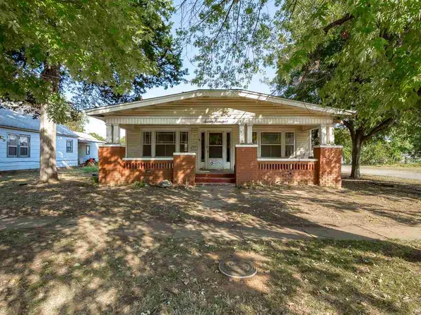 700 N 6th St, Perry, OK 73077