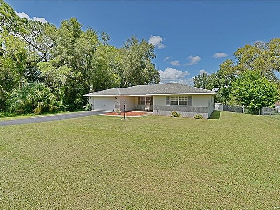 3rd image of 5834 W Pine Cir