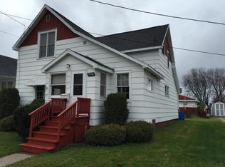1208 Seymour St, Sault Sainte Marie, MI 49783