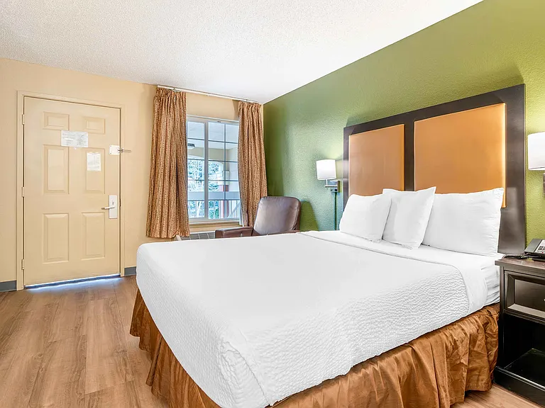 Studio Suite - 1 Queen Bed