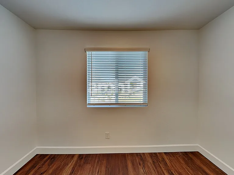 6621 S 42nd Ln — Photo 14