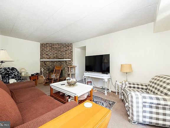 2nd image of 1709 Valley Dr #1709