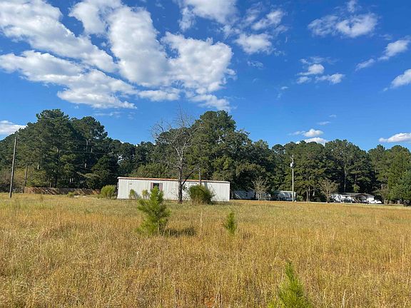 3rd image of 1150 Log Cabin Rd.