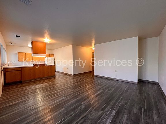 5th image of 11209A NE 49th St #0