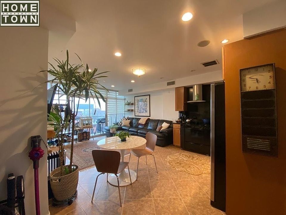 1st image of 105 15th St #5L