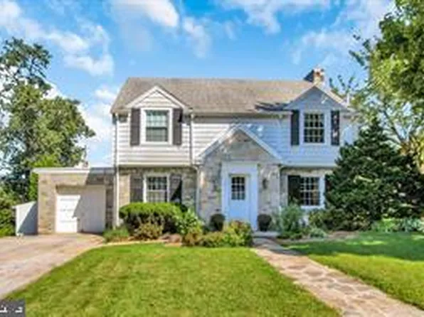 1371 Clover Ln, York, PA 17403