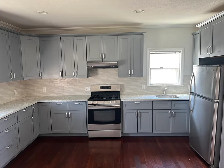 539 San Mateo Ave — Photo 6