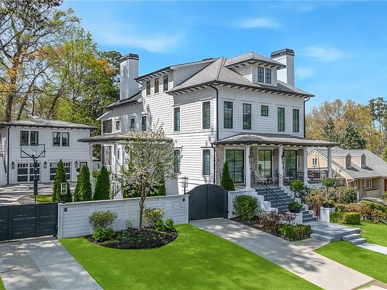 1812 Wellbourne Dr NE — Photo 1