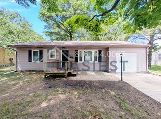 404 NE Grand Ave, Lees Summit, MO 64063