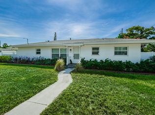 695 San Salvador Dr, Dunedin, FL 34698