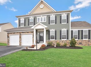 90 Bluebells Ct, Charles Town, WV 25414