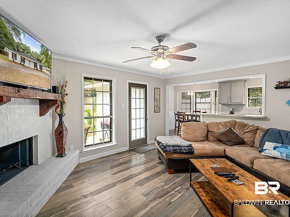 3rd image of 2871 Pretty Branch Dr W