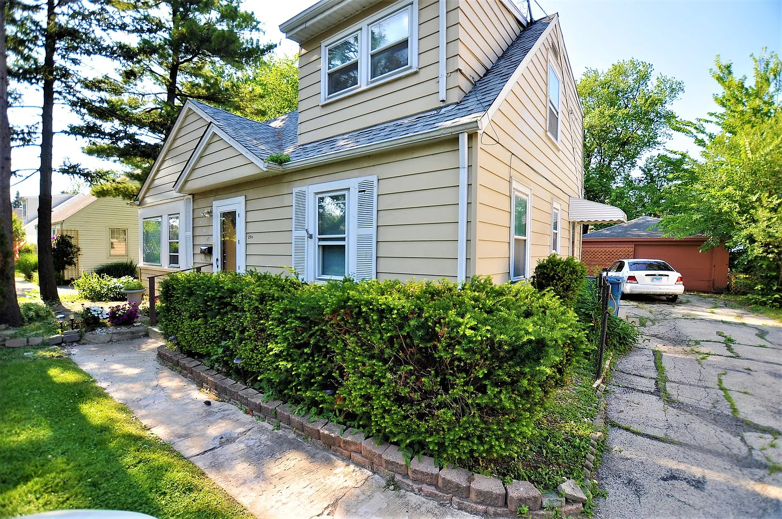 256 Hayes Dr photo 1