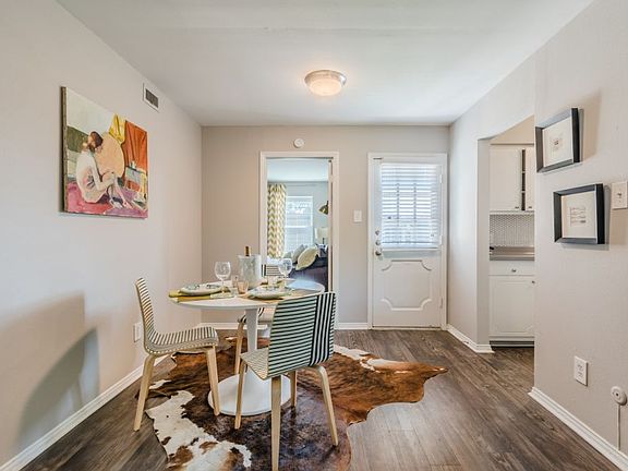 3rd image of 154 N Bailey Ave #214