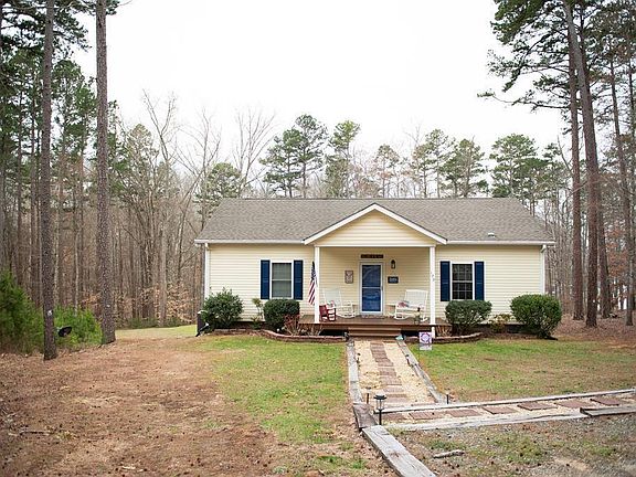 2nd image of 170 Seven Oaks Dr