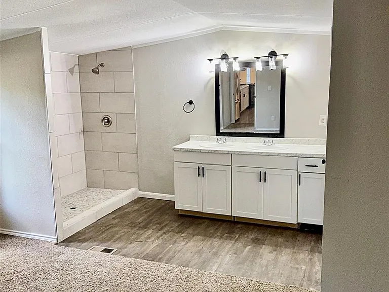 750 Oak Mdws — Photo 11
