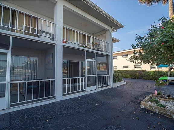 4th image of 3717 46th Ave S APT 1