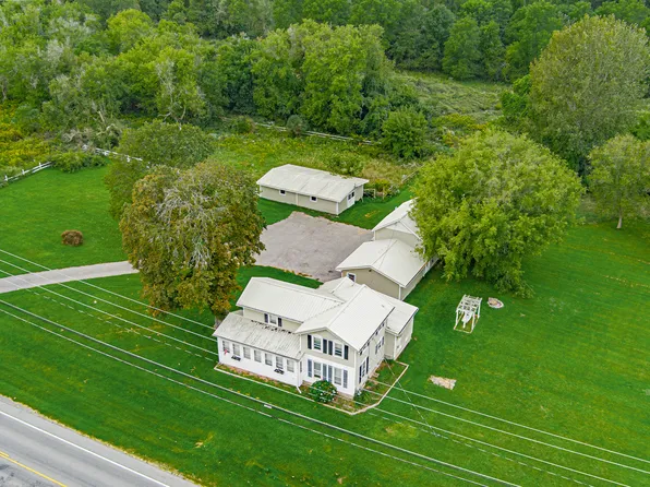 4228 Hartland Rd, Gasport, NY 14067