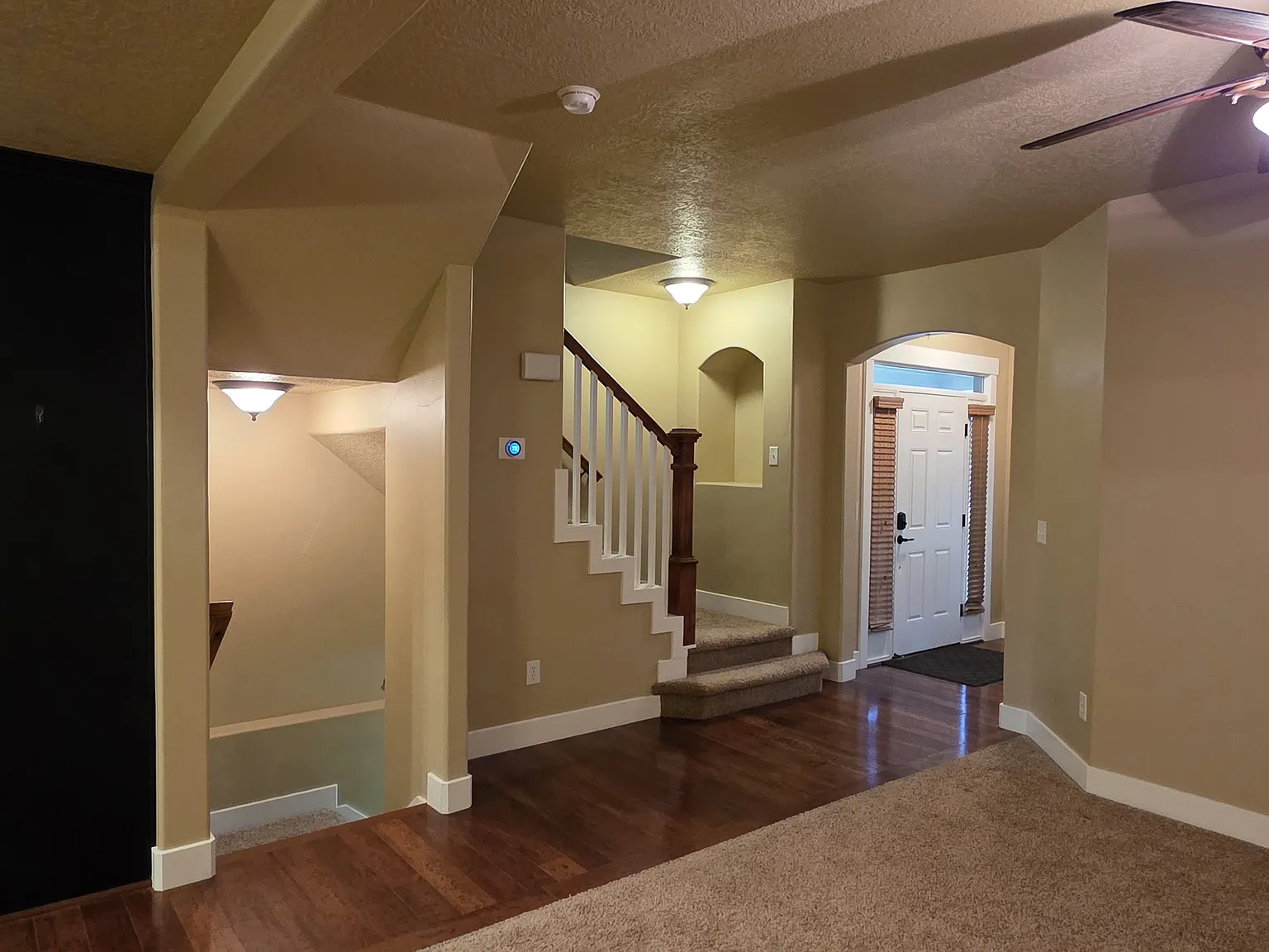 4 bed, 3.5 bath, 2484 sqft, $2,850 — Photo 3
