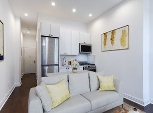 31 Saint Marks Pl, New York, NY 10003