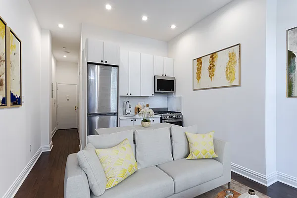 Rented by Platinum Properties | media 7