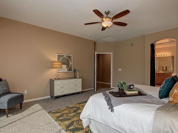 3rd image of 3311 E Horseshoe Dr