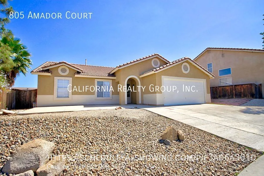 3 bed, 2.0 bath, 1332 sqft, $2,700 — Photo 3