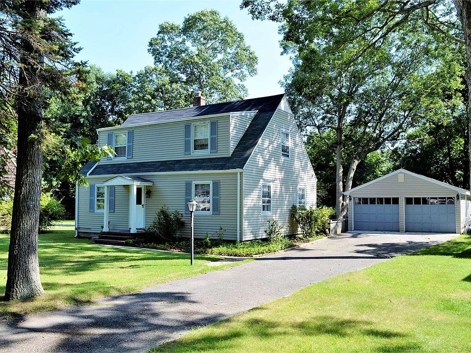 REYDON SHORES, SOUTHOLD
