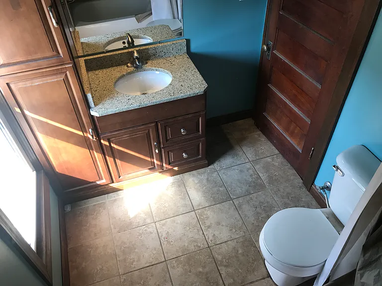 834 Franklin St — Photo 17