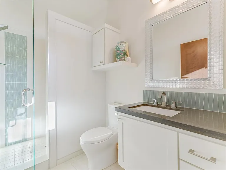 6813 Valburn Dr — Photo 16