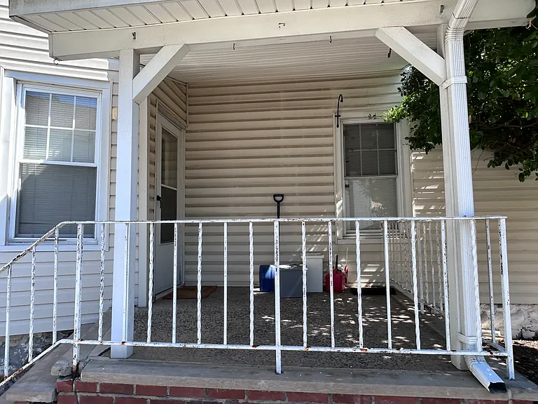 28 Washington Ave — Photo 2