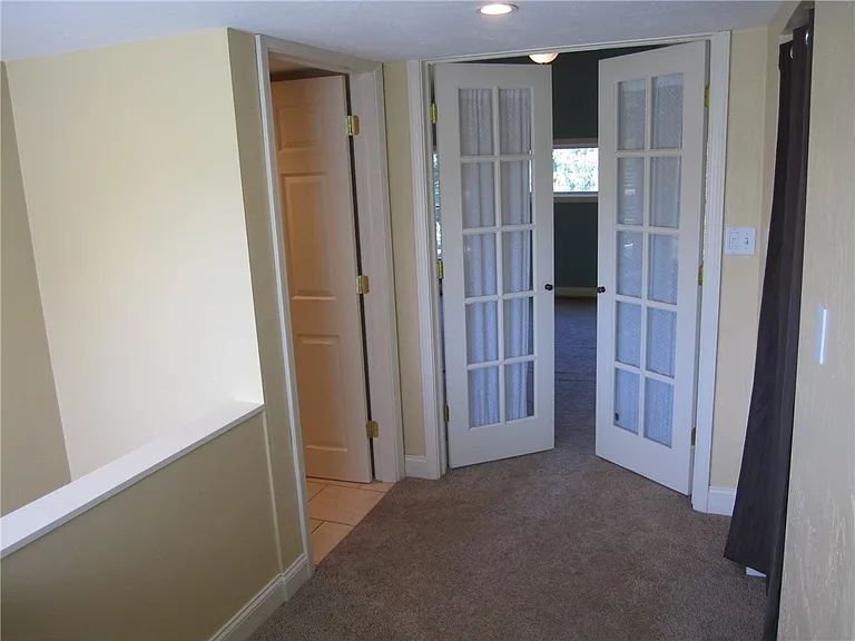 471 Oneida St — Photo 27