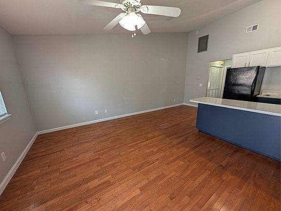 3rd image of 2093 Continental Ave