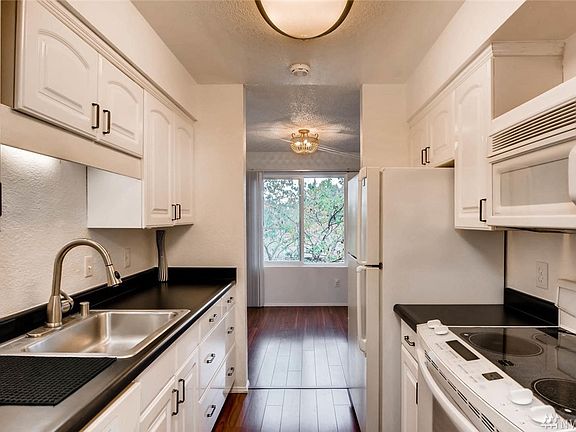5th image of 615 75th St SE #D-72
