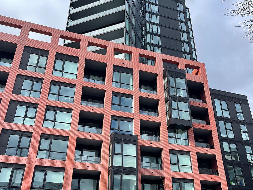 1st image of 8 Tippett Rd #1010