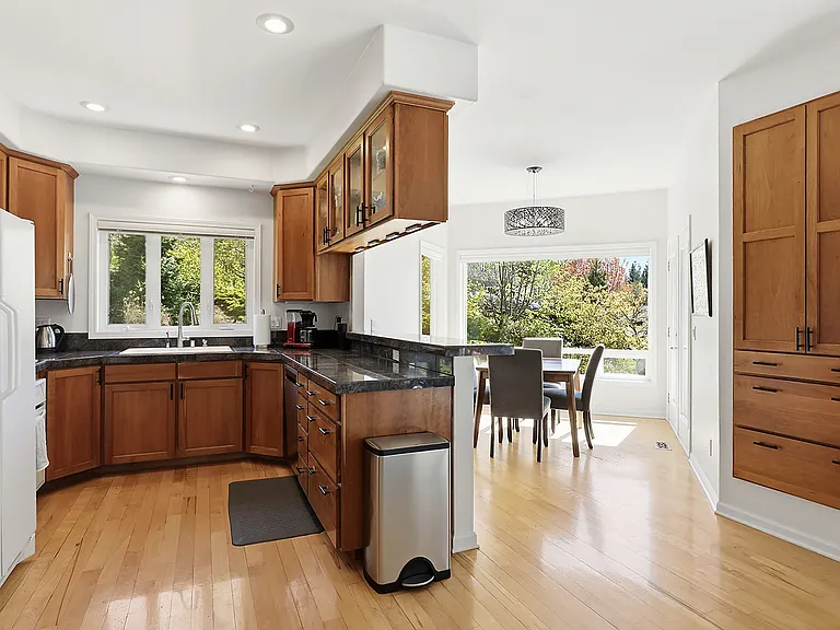 172 Palos Verdes — Photo 4