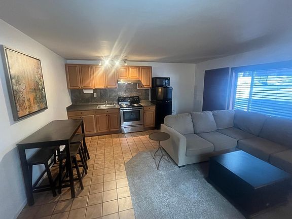 5th image of 3741 Aspen Ave #2