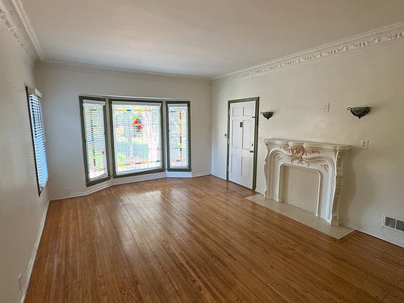 5th image of 496 Kensington Pl #496