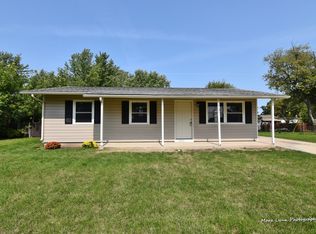 731 Cedardale Pl, Aurora, IL 60506