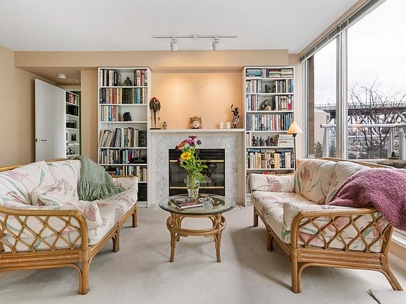 5th image of 888 Beach Ave #616