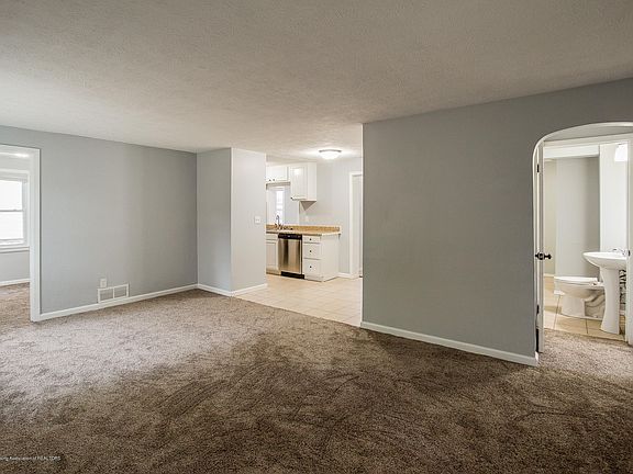 2nd image of 3308 Westmont Ave