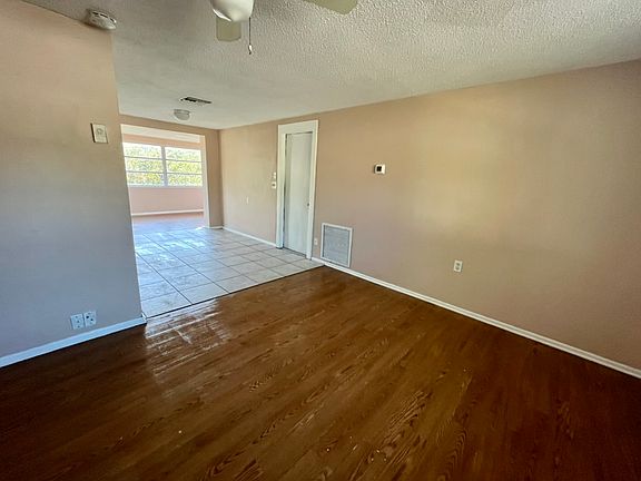 3rd image of 7206 Country Club Dr