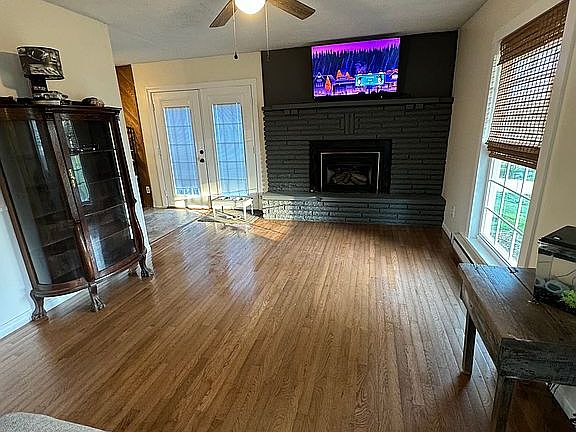 5th image of 5 Mulberry Dr