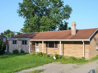 45 School St, Delmont, PA 15626