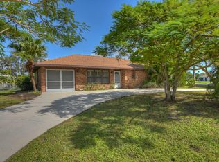 2201 SE Seafury Ln, Port Saint Lucie, FL 34952