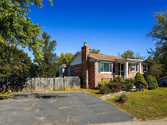4th image of 14821 Dillon Ave