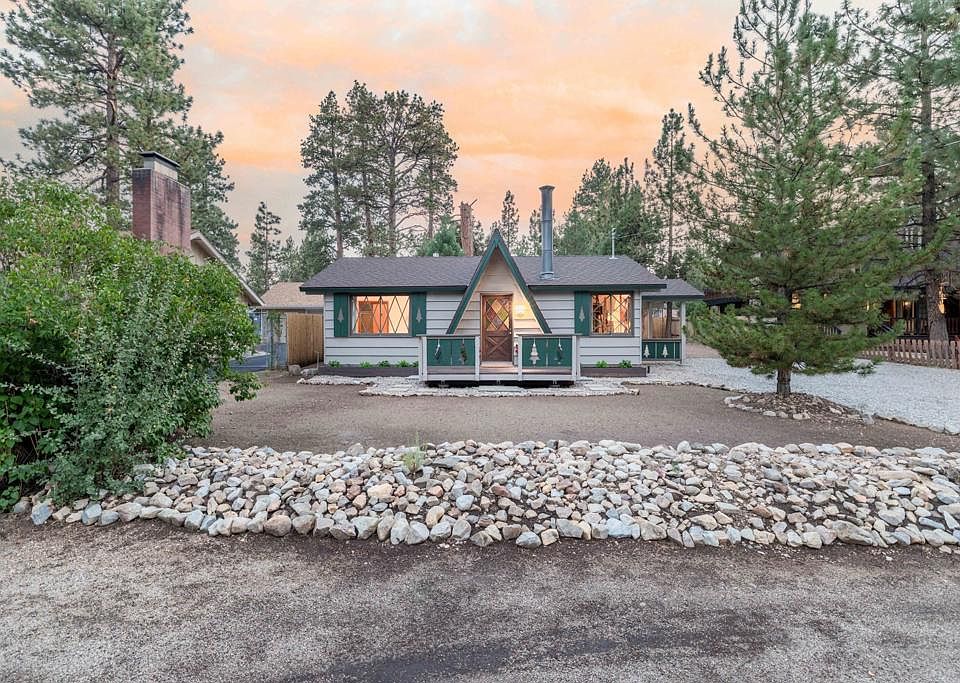 1st image of 241 Turlock Dr