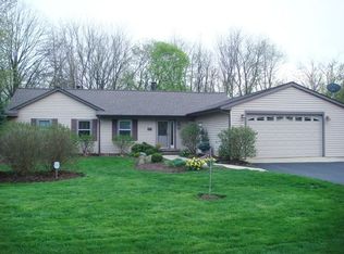 445 Natoma Trl, Algonquin, IL 60102
