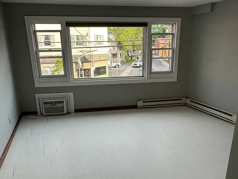 89 Vineyard Ave #2 — Photo 3